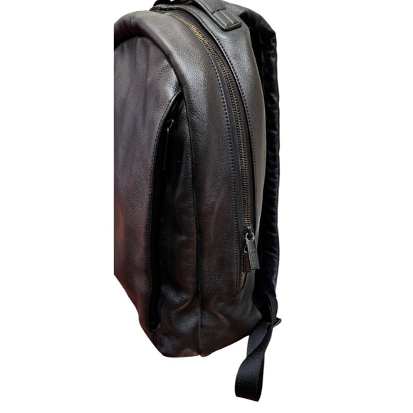 Away The Outdoor Backpack Leather Black - Picture 5 of 16